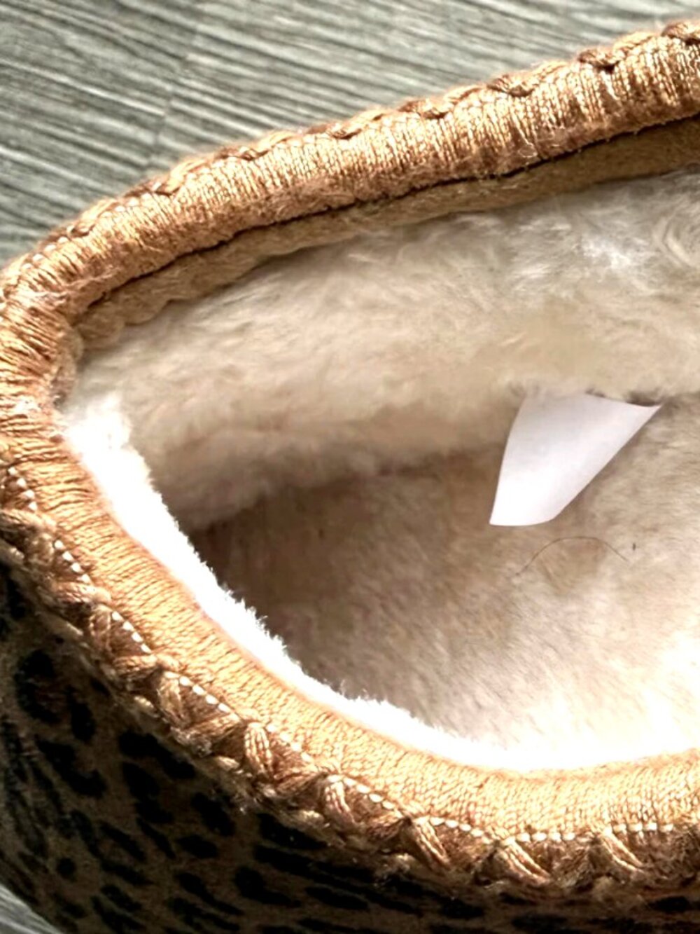CUSHIONAIRE Leopard Print Genuine Suede Cozy Slippers Faux Fur 8 M NWT - Picture 14 of 15